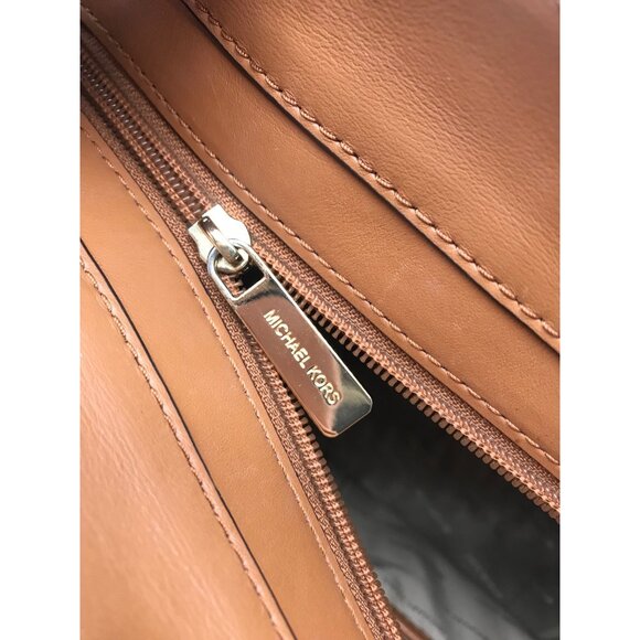 Michael Kors Brown Signature Top Zip Bedford Pocket Tote - Picture 11 of 12